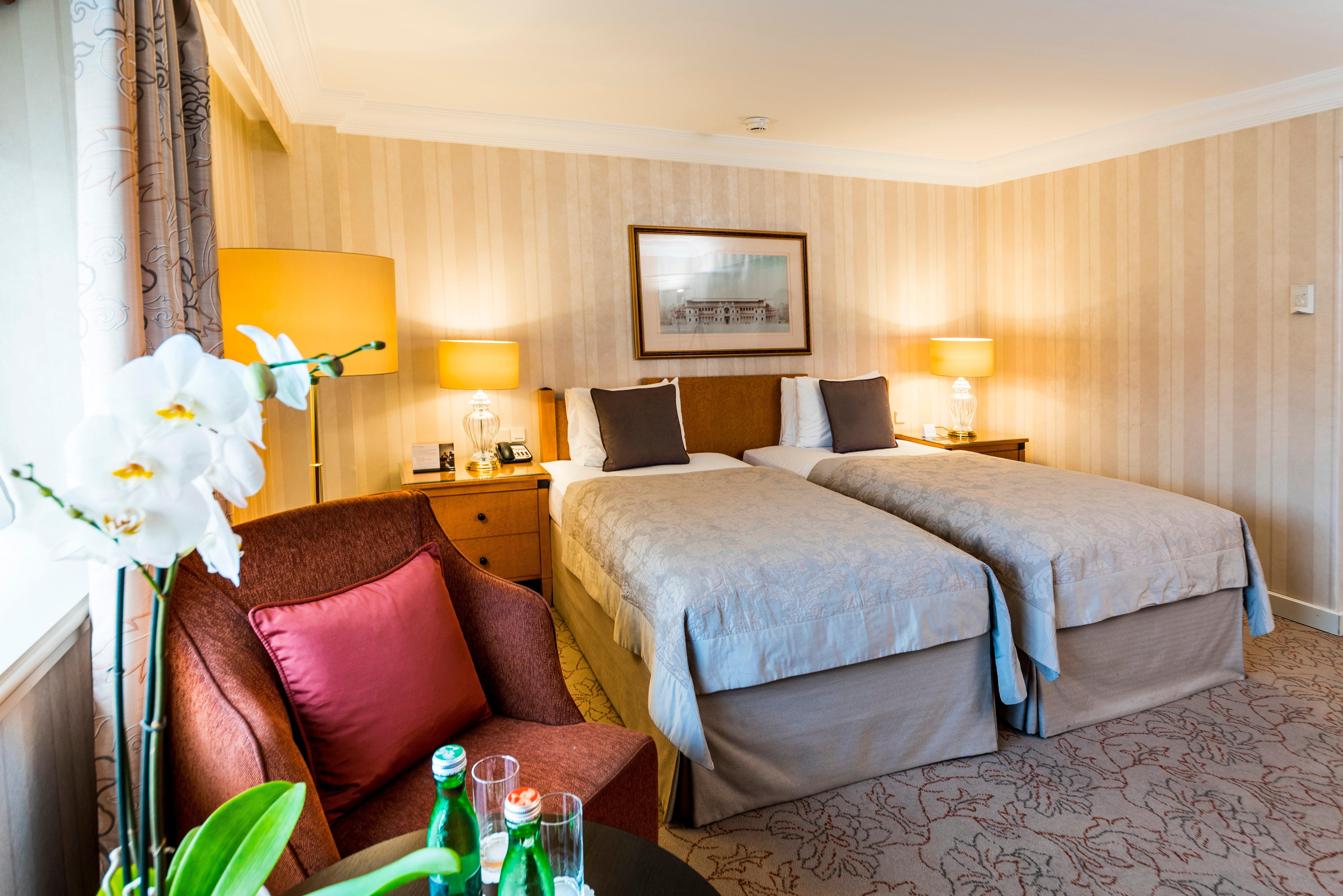 Intercontinental Wien By Ihg Exterior photo A room at the hotel